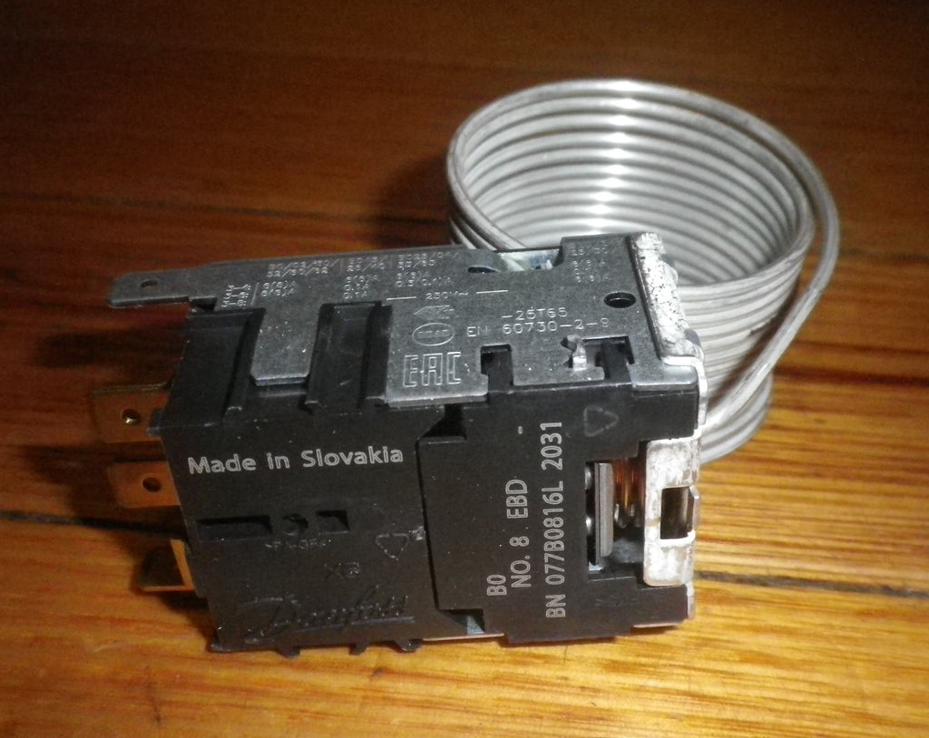 Danfoss #8 Universal Bottle & Water Cooler Thermostat Kit - 077B7008