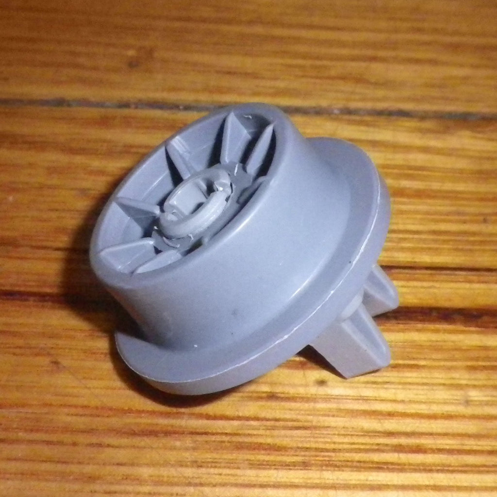 Westinghouse WSF66xx, WSF67xx Dishwasher Lower Basket Wheel Part