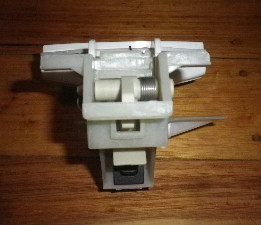 Midea White Dishwasher Handle & Latch Assy Part No. 672030510057