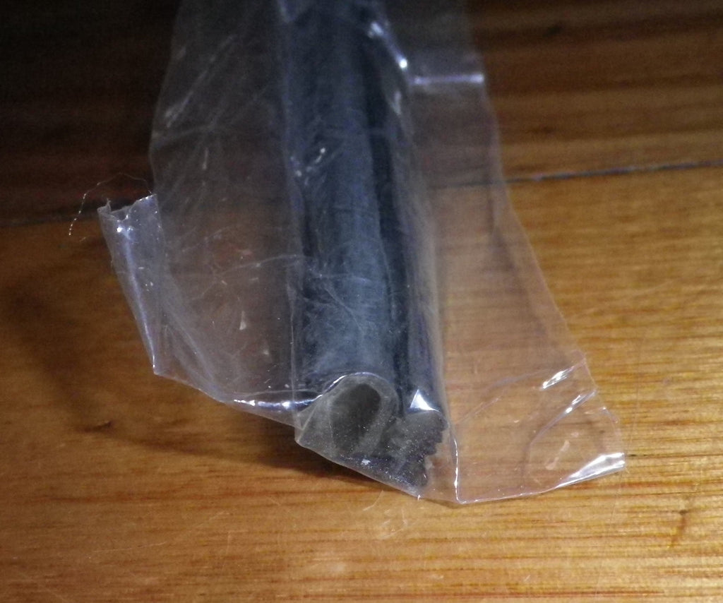 Fisher & Paykel DW60FC1W1, Haier HDV15V2S1 Lower Door Seal Part H0 Allfix Electrical