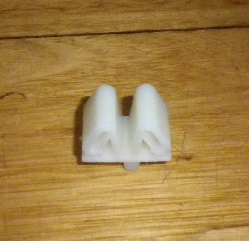 Westinghouse, Simpson, Chef Stove Kick Panel Clip - Part # 0125008335 ...